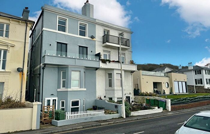 2 Bedroom Flat To Rent In Sandgate Esplanade, Sandgate, Folkestone, Kent, CT20
