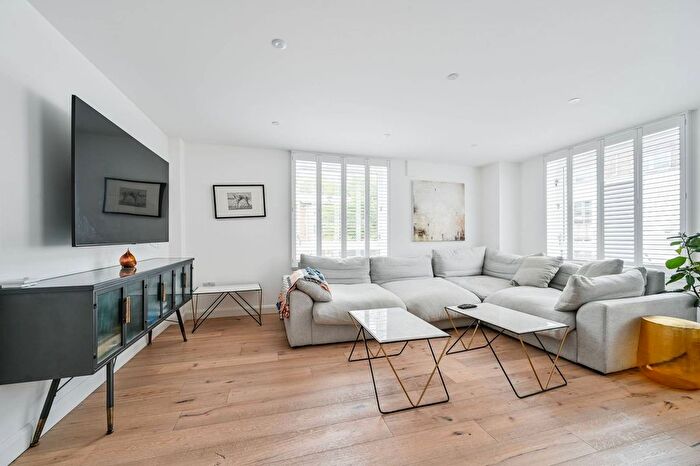 2 Bedroom Flat For Sale In Basing Place, Shoreditch, London, E2