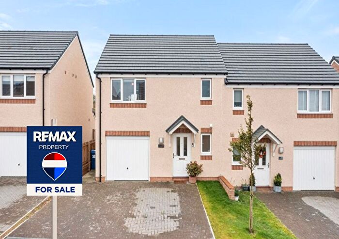 3 Bedroom Semi-Detached House For Sale In Comitis Road, West Calder, EH55