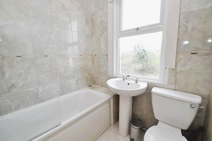 3 Bedroom Terraced House For Sale In Seaforth Avenue, Motspur Park, KT3