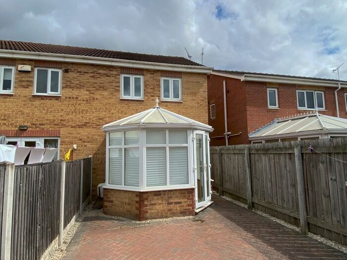3 Bedroom Semi-Detached House To Rent In Haller Close, Armthorpe, DN3