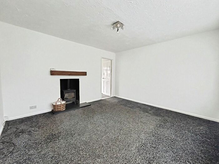 3 Bedroom Semi-Detached House To Rent In Whiteleas Way, South Shields, Tyne And Wear, NE34