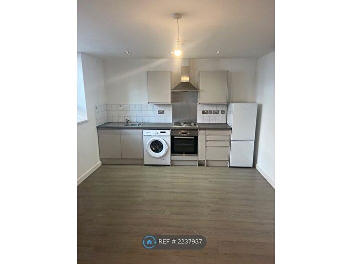 1 Bedroom Flat To Rent In Church Street, Mansfield, NG18