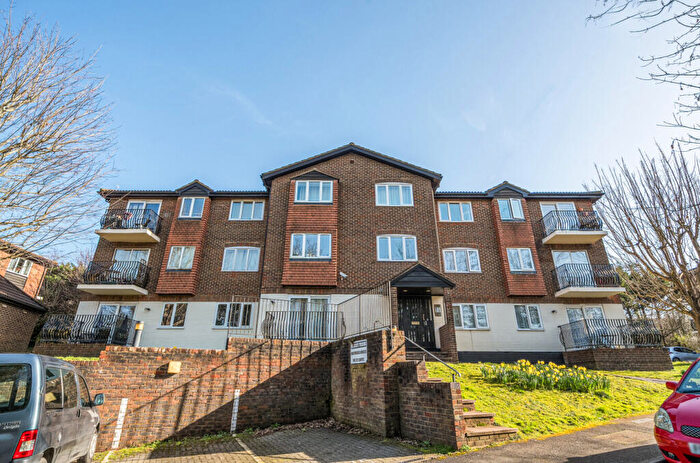 1 Bedroom Apartment For Sale In Birchend Close, South Croydon, CR2