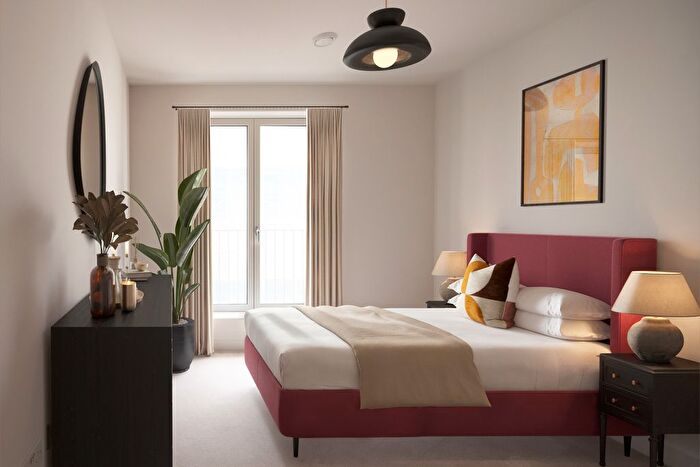 2 Bedroom Flat For Sale In " Bedroom Apartment" At Hepworth Place, Walthamstow, E17
