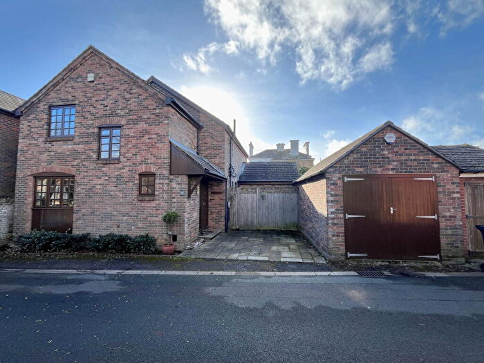 3 Bedroom Detached House For Sale In Anglesey Arms Road, Alverstoke, Gosport, PO12