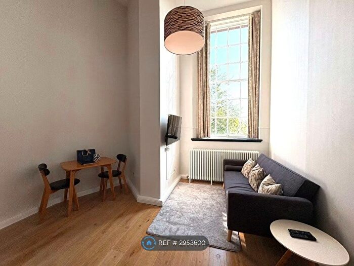 1 Bedroom Flat To Rent In Kingsford Residence, Edinburgh, EH7