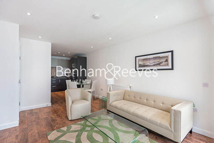 1 Bedroom Apartment To Rent In Mellor House, Canary Wharf, E14