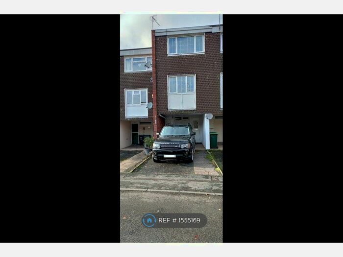 3 Bedroom Terraced House To Rent In Yardley Close, Oldbury, B68