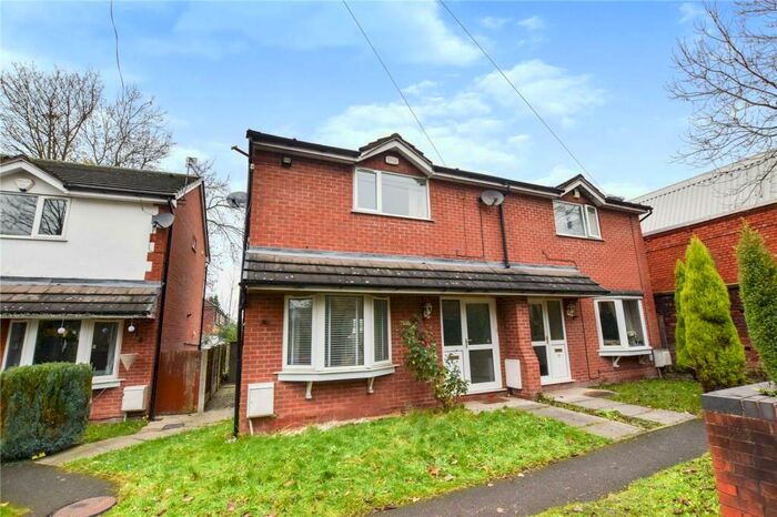 2 Bedroom Semi-Detached House To Rent In Stratton Road, Pendlebury, Swinton, Manchester, M27