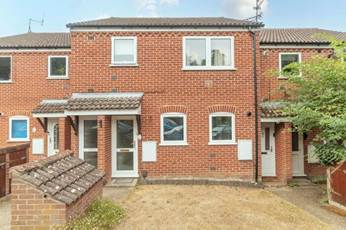 2 Bedroom Flat For Sale In Old Lakenham Hall Drive, Norwich, NR1