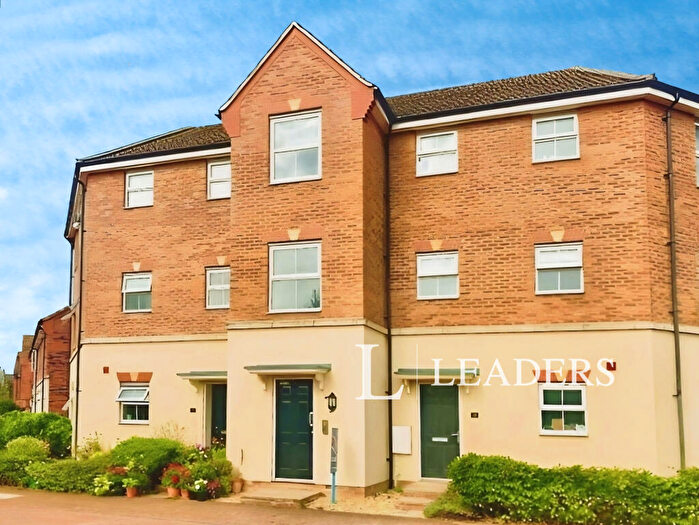 2 Bedroom Apartment To Rent In Chepstow Drive, Bourne, PE10