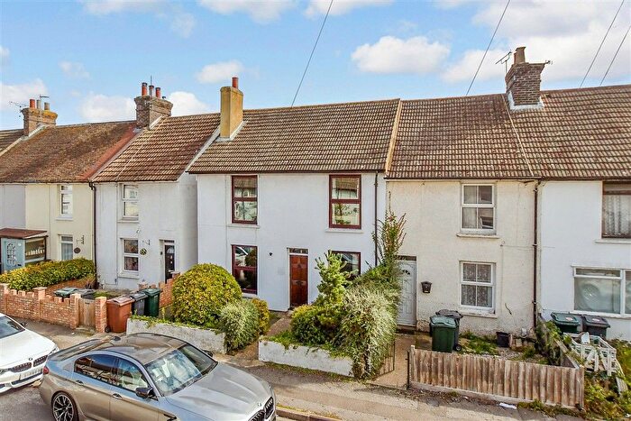 3 Bedroom End Terrace House For Sale In Upper Denmark Road, Ashford, Kent, TN23