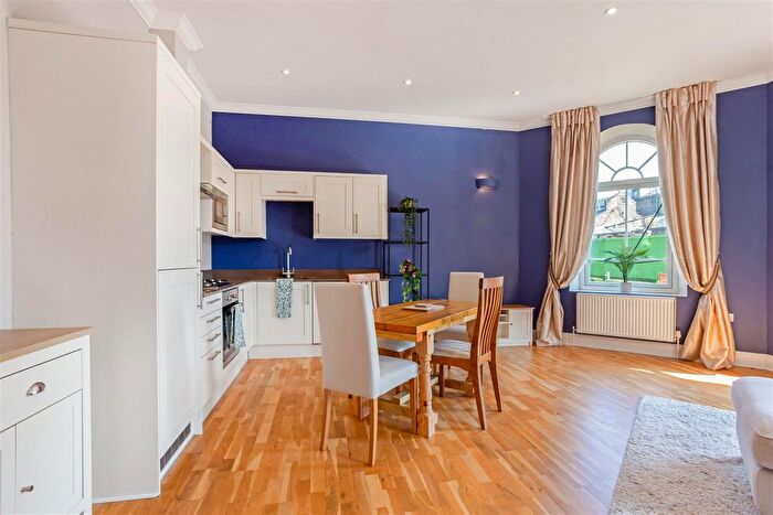 1 Bedroom Property To Rent In Hilda Road, Southall, UB2