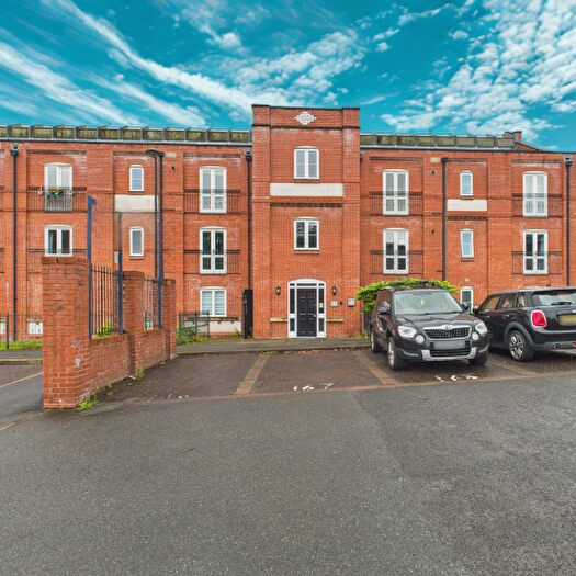 2 Bedroom Flat For Sale In Trevore Drive, Standish, Wigan, WN1