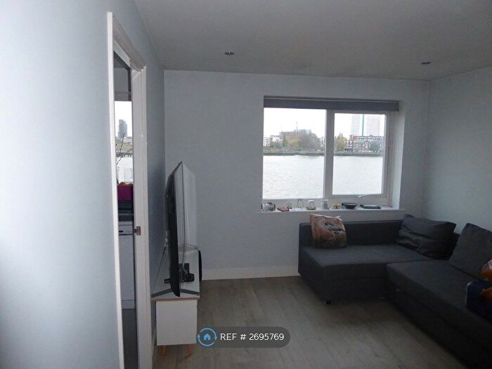 1 Bedroom Flat To Rent In Ferguson Close, London, E14
