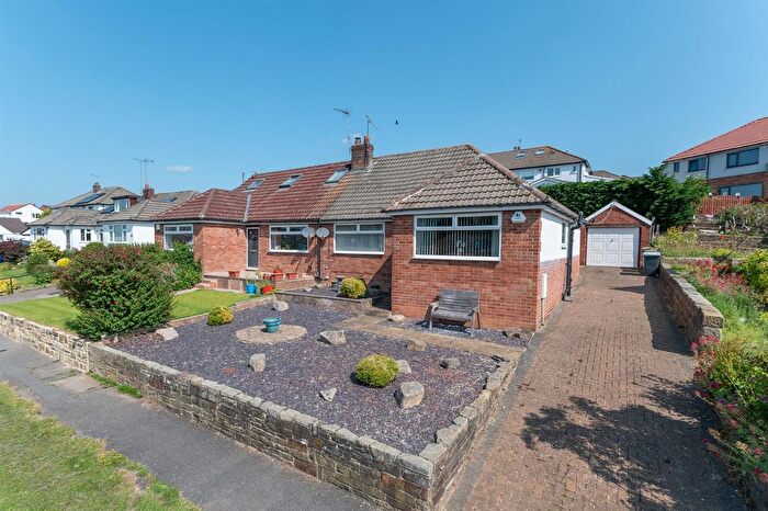 2 Bedroom Semi-detached Bungalow For Sale In Wrenbeck Close, Otley, LS21