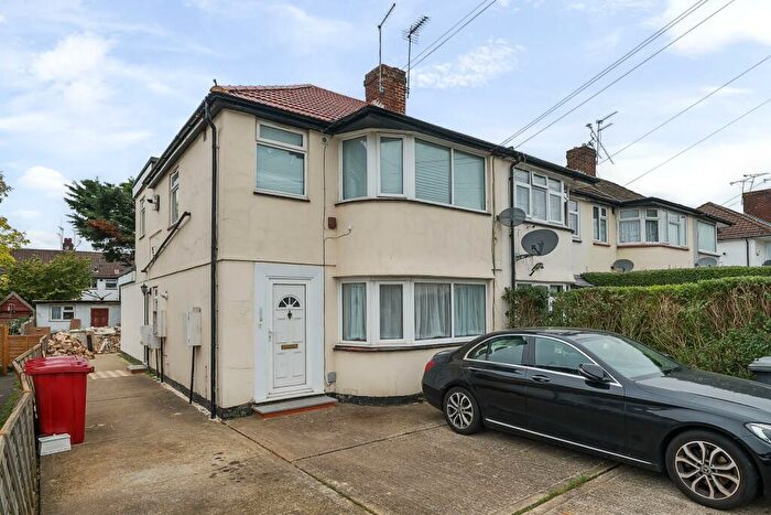 2 Bedroom Maisonette To Rent In Stafford Avenue, Slough, SL2