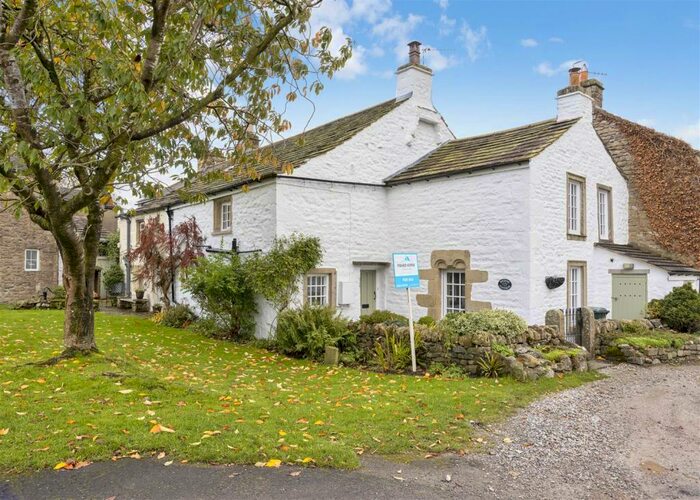 3 Bedroom Semi-Detached House For Sale In Bridge Cottage, Newby, LA2