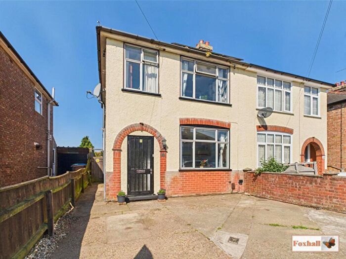 3 Bedroom Semi-Detached House For Sale In Fairfield Road, Ipswich, IP3