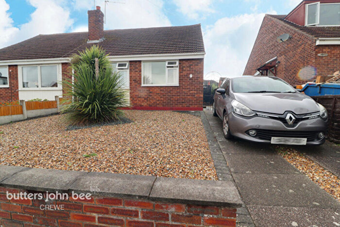 2 Bedroom Bungalow For Sale In Linden Drive, Crewe, CW1