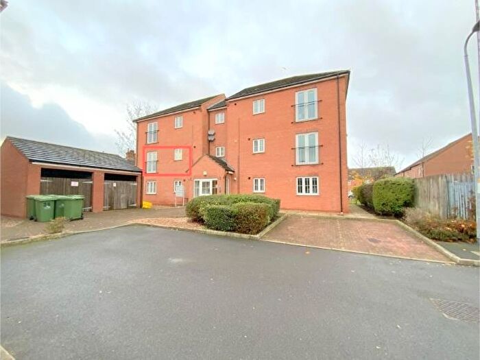 2 Bedroom Flat For Sale In Danes Close, Grimsby, DN32