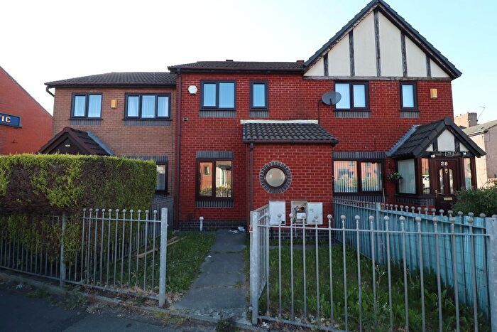 2 Bedroom Terraced House To Rent In Mosley Street, Blackburn, BB2