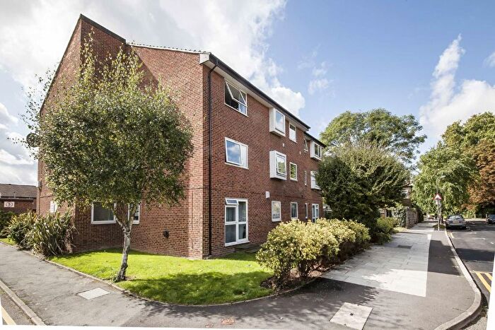 2 Bedroom Flat To Rent In Henfield Road, Wimbledon, SW19