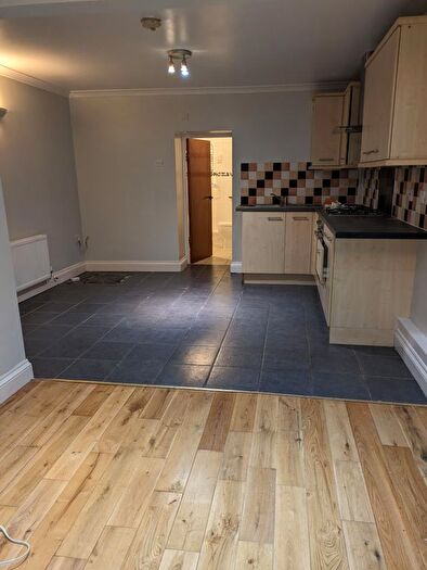 2 Bedroom Flat To Rent In Lower Addiscombe Road, Croydon, CR0