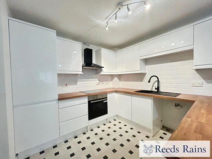 2 Bedroom Apartment For Sale In Collegiate Way, Swinton, Manchester, Greater Manchester, M27