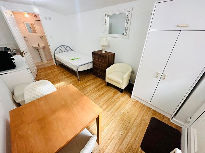 1 Bedroom Studio To Rent In West Way, Bournemouth, BH9