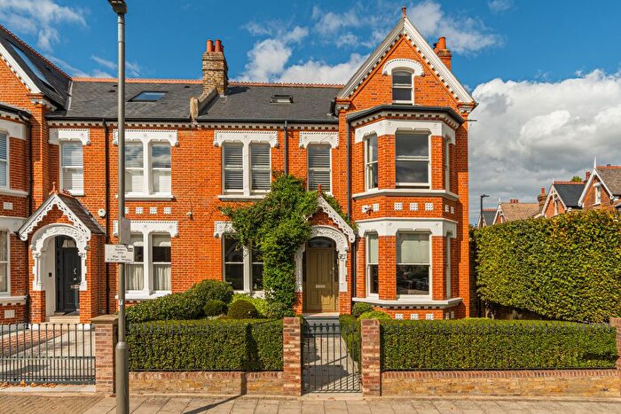 5 Bedroom Property For Sale In Patten Road, Wandsworth, London, SW18