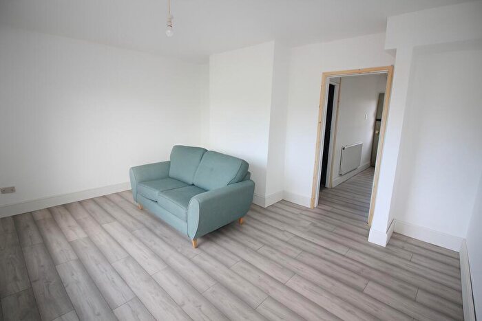 2 Bedroom Apartment To Rent In Cannon Hill Road, Coventry, CV4