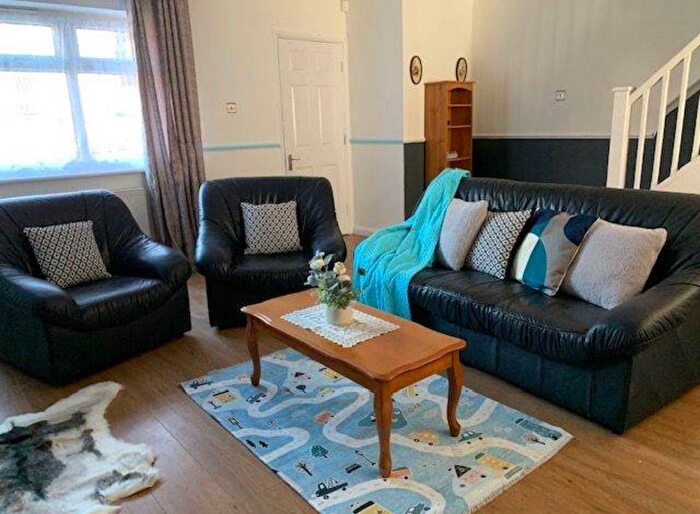6 Bedroom Terraced House To Rent In West Drayton, UB7