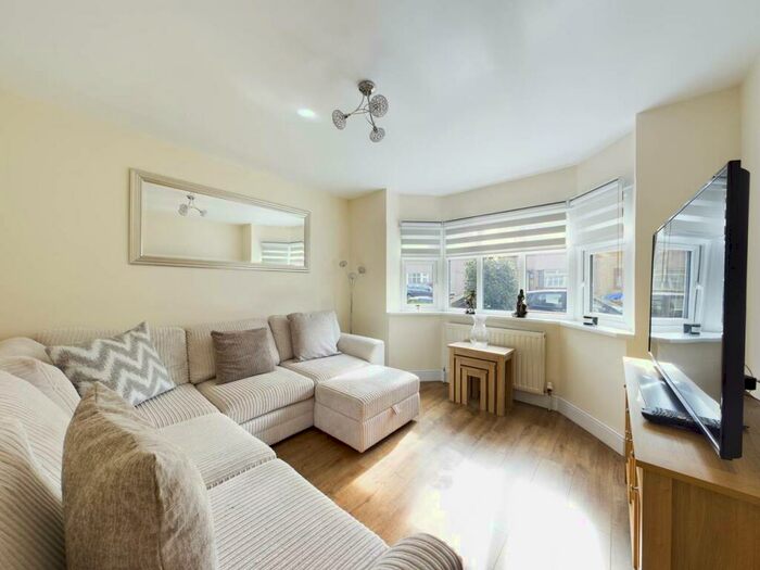 3 Bedroom House To Rent In Parsonage Manorway, Erith, Kent, DA17