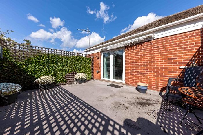 2 Bedroom Coach House For Sale In Brewers Court, Norwich, NR3