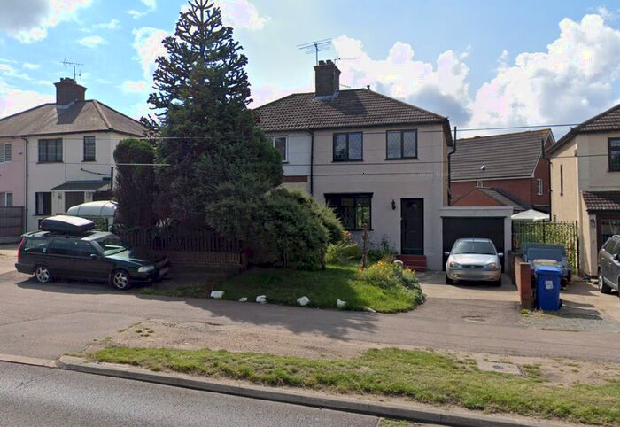 3 Bedroom Semi-Detached House To Rent In Warren Terrace, Arterial Road Grays, Essex, RM16