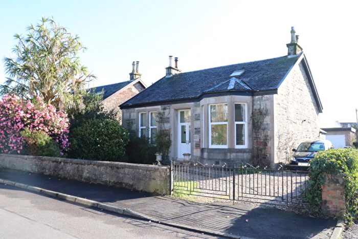 4 Bedroom Detached House For Sale In Wyndham Road, Rothesay, PA20