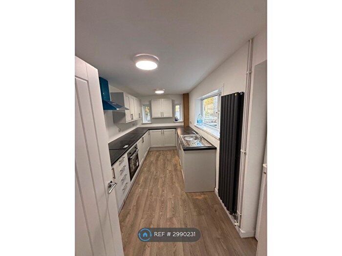 3 Bedroom Terraced House To Rent In Hill St, Swansea, SA1