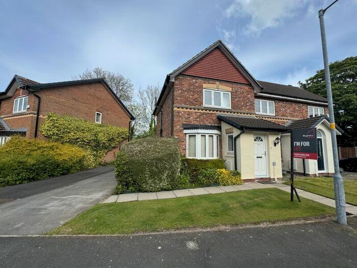 3 Bedroom Semi-Detached House To Rent In Holbeck Close, Horwich, BL6