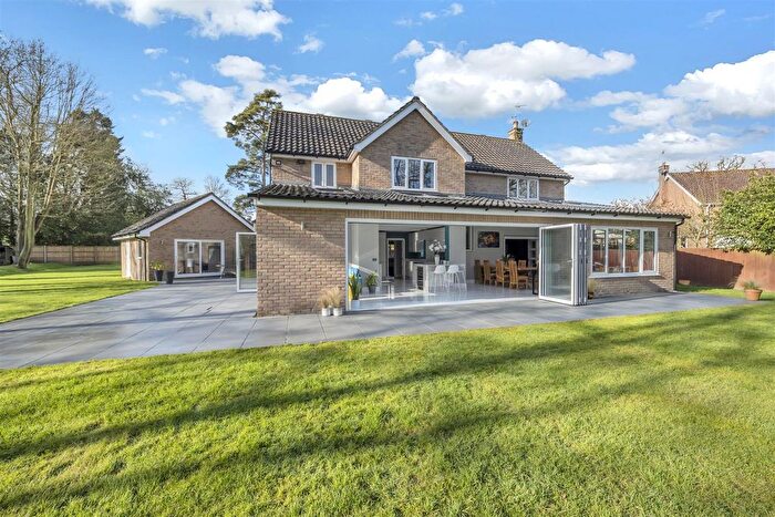 5 Bedroom Detached House For Sale In Beech Park, Great Barton, IP31