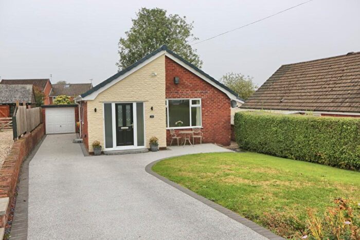 2 Bedroom Detached Bungalow To Rent In Sussex Avenue, Macclesfield, Cheshire, SK11