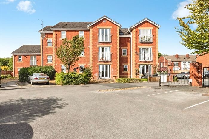 2 Bedroom Flat For Sale In Sandringham Court, Streethouse, Pontefract, WF7