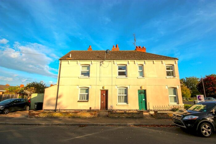 1 Bedroom Flat To Rent In Lancaster Street, Higham Ferrers, NN10