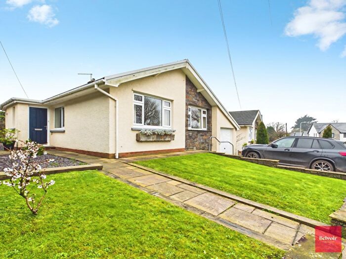 2 Bedroom Bungalow For Sale In Summerland Lane, Newton, Swansea, SA3