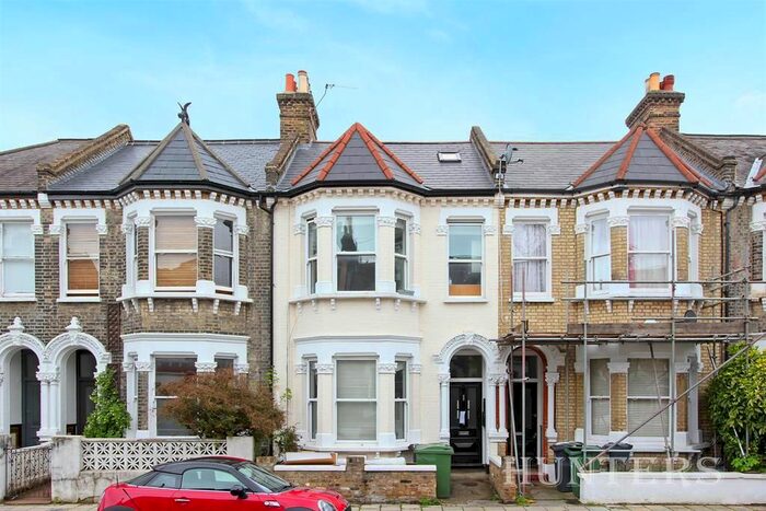 1 Bedroom Flat To Rent In Helix Road, London, SW2