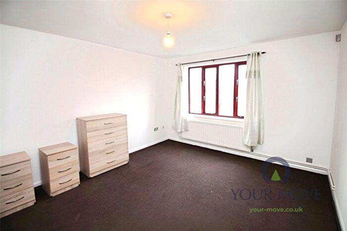 4 Bedroom Detached House To Rent In Walcourt Road, Kempston, Bedford, Bedfordshire, MK42