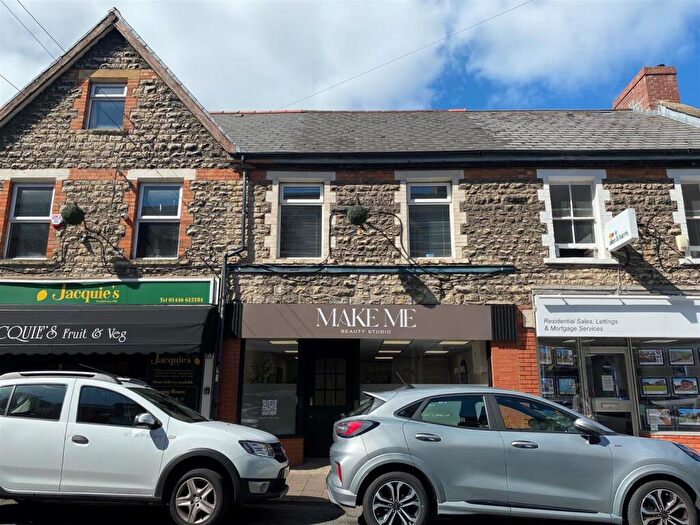2 Bedroom Flat To Rent In High Street, Barry, CF62