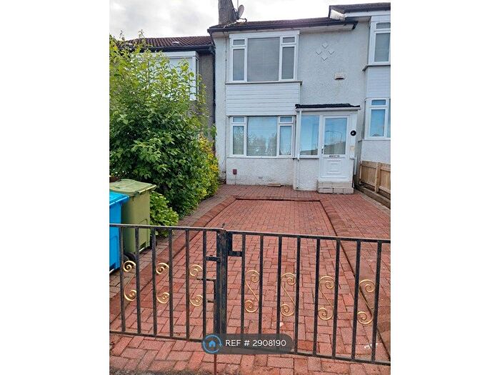 2 Bedroom Terraced House To Rent In Stamperland Hill, Clarkston, Glasgow, G76