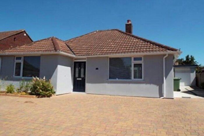 2 Bedroom Bungalow To Rent In Chestnut Lane, Matfield, TN12